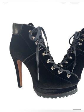 Alaïa Black Velvet Hiker Ankle Boots EU 38 Platform Stiletto Beyonce Gorpcore